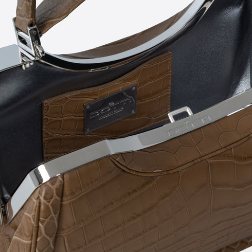 AURA <br> Warm Beige Crocodile